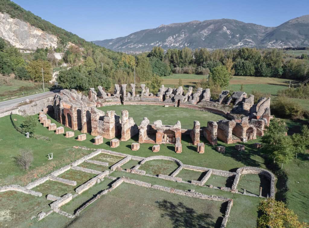 Amiterum Anfiteatro e domus