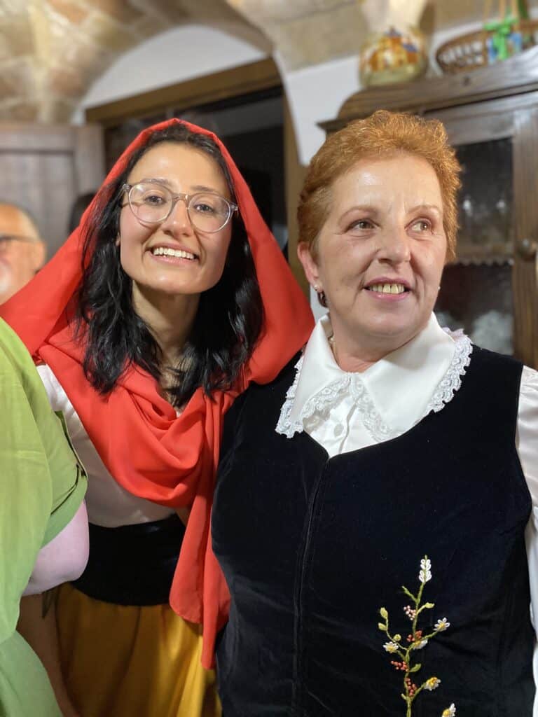 Santa Gemma and her custodian in the 2024 renactment
