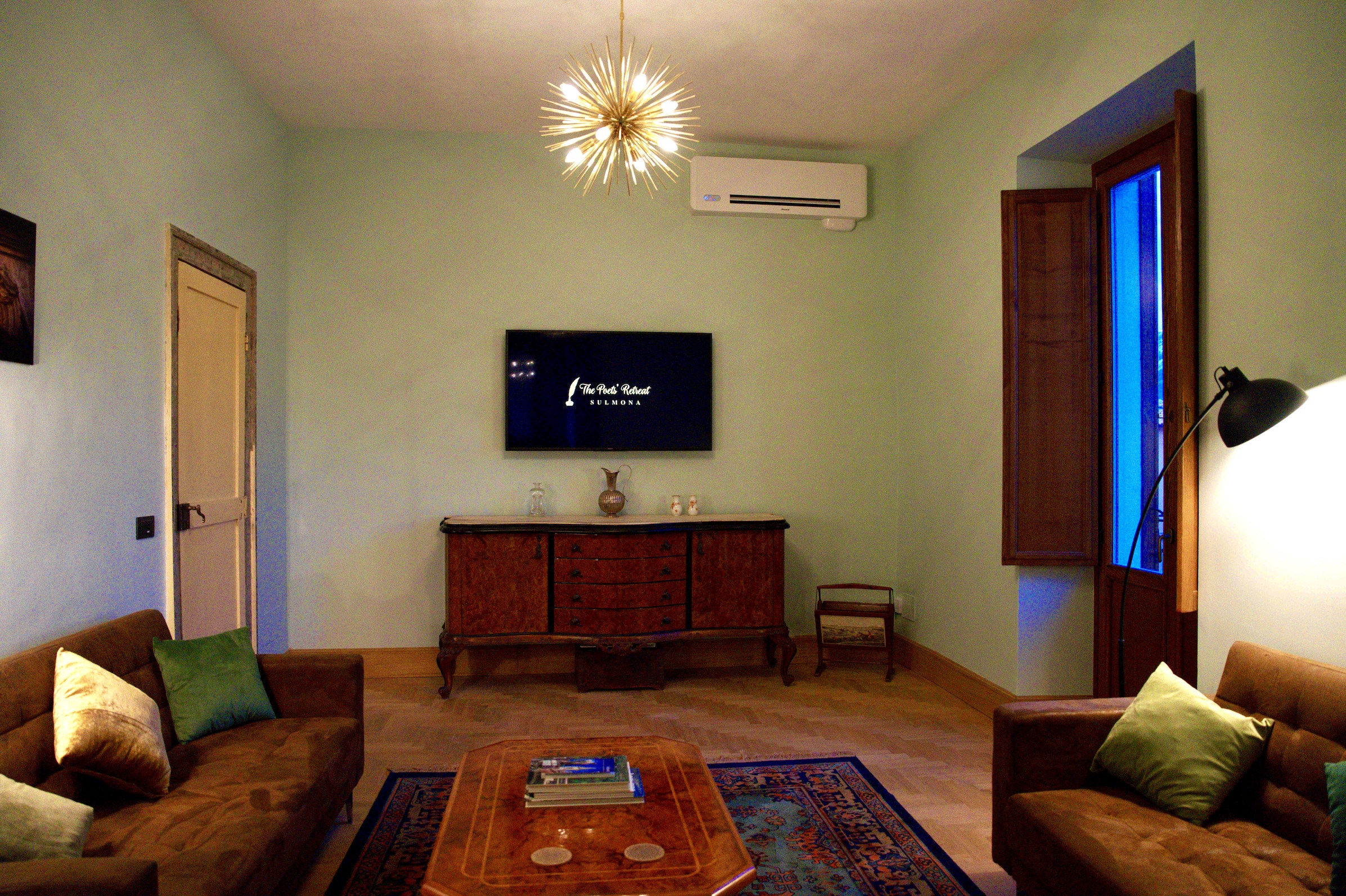 The Poets' Retreat - Elegant Rental Sulmona