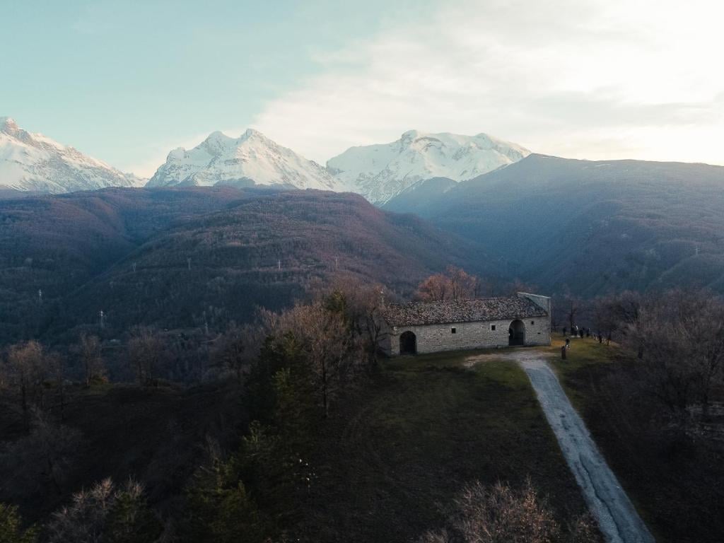 Fanesia - Family & Co-working Breaks in Bear Smart Abruzzo