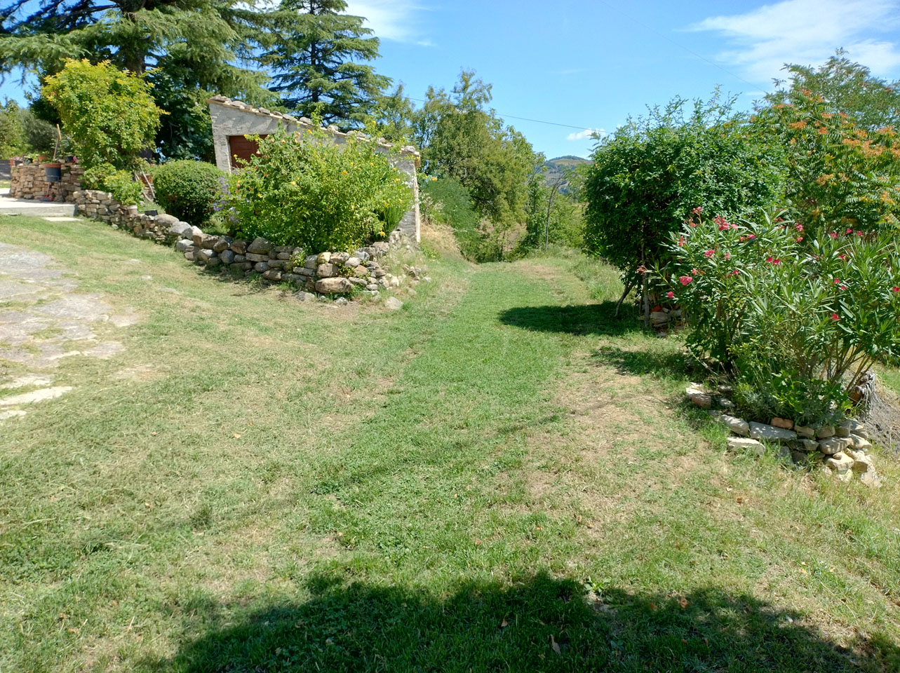 Restored Roccafinadomo Farmhouse for Abruzzo Home or Business