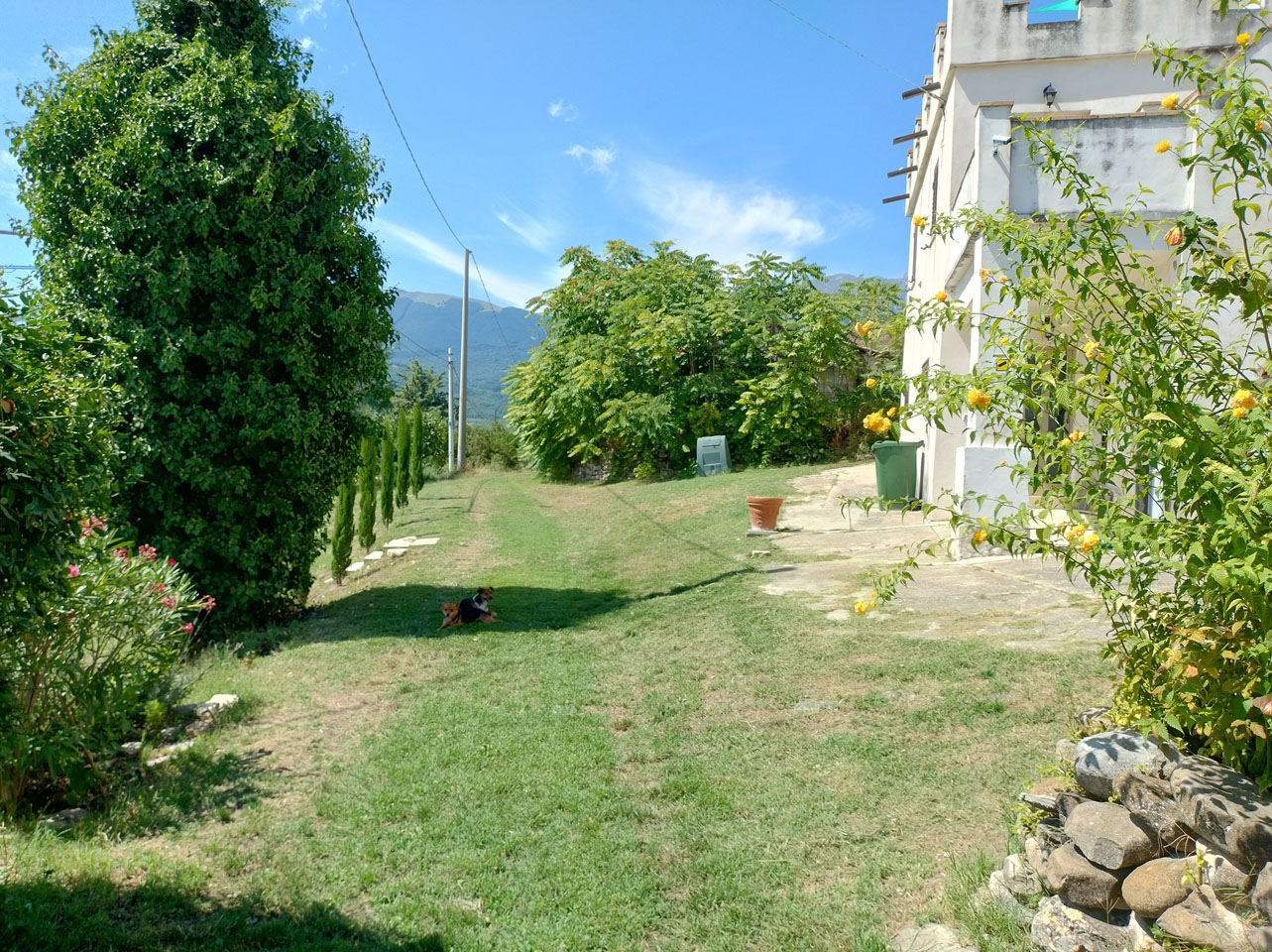 Restored Roccafinadomo Farmhouse for Abruzzo Home or Business