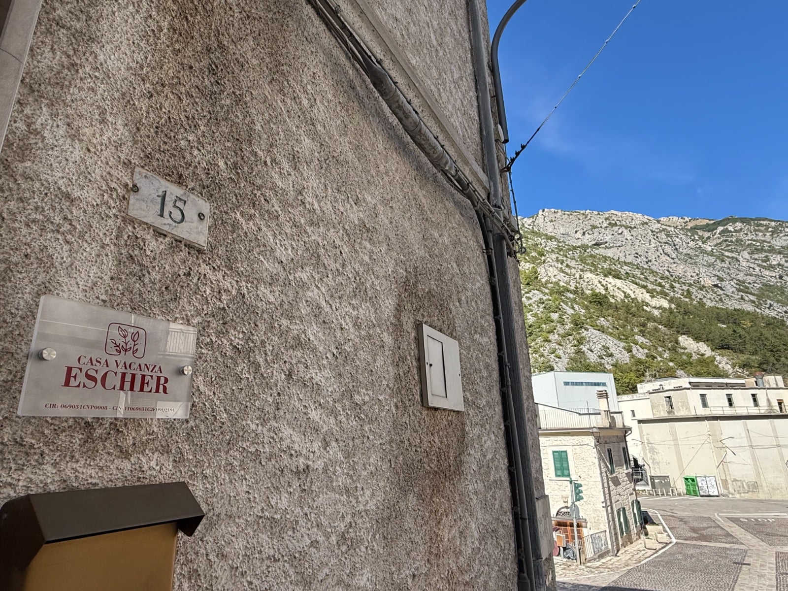 Casa Escher - Family Holiday Rental Fara San Martino