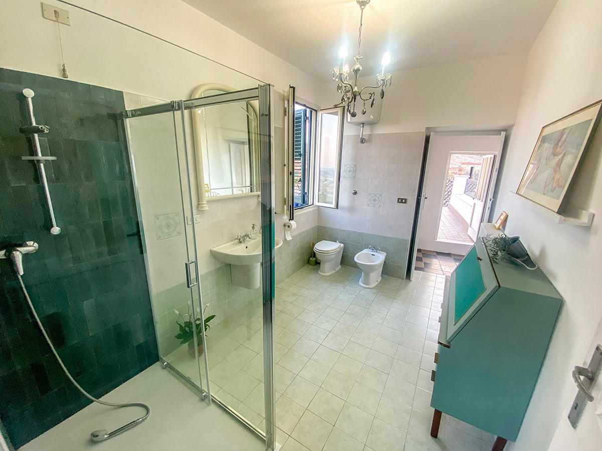 Restored 360° Historic Penthouse, Centro Storico of Penne