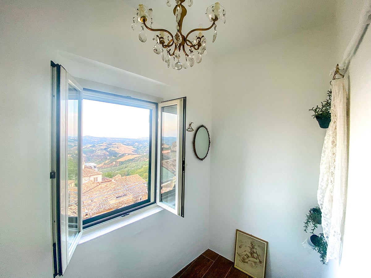 Restored 360° Historic Penthouse, Centro Storico of Penne