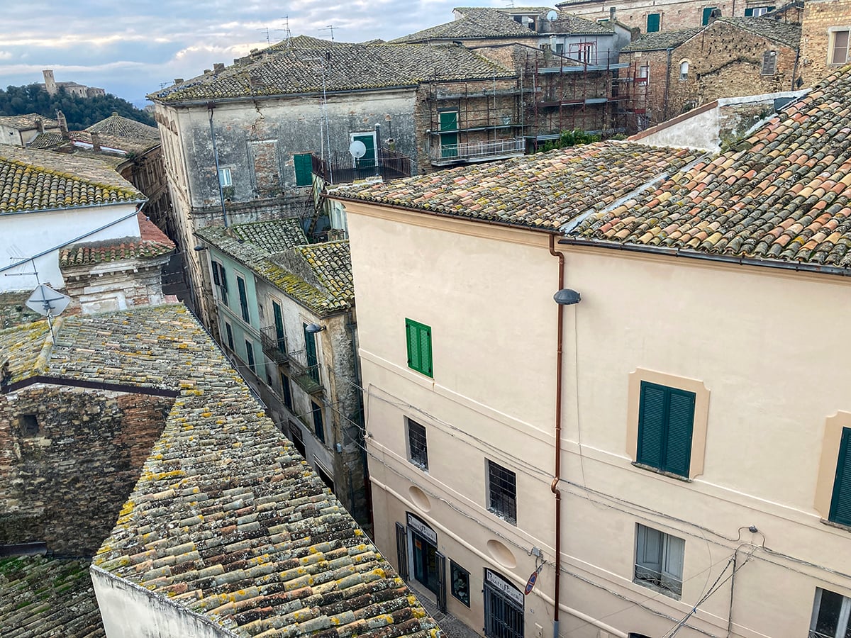 Restored 360° Historic Penthouse, Centro Storico of Penne