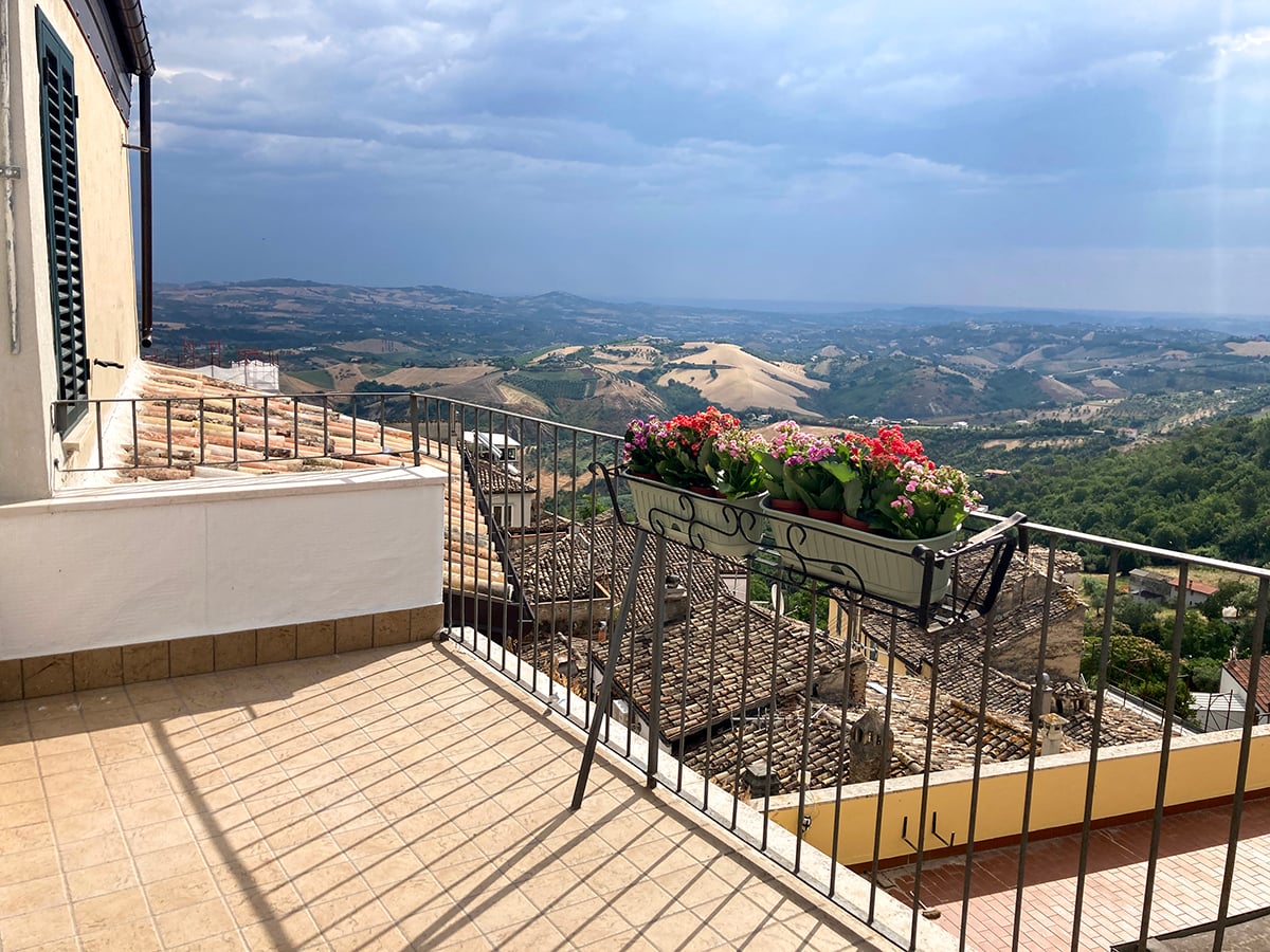Restored 360° Historic Penthouse, Centro Storico of Penne
