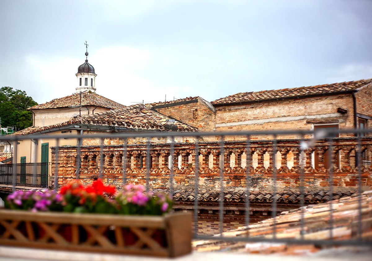 Restored 360° Historic Penthouse, Centro Storico of Penne