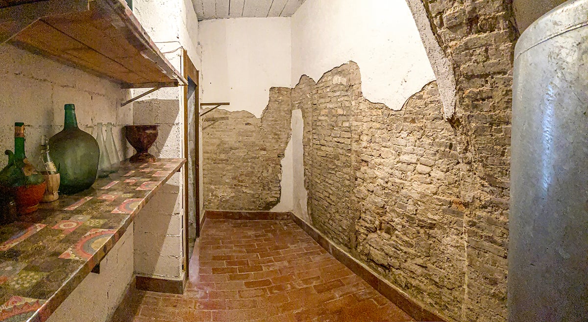 Restored 360° Historic Penthouse, Centro Storico of Penne