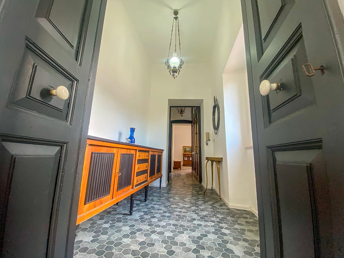 Restored 360° Historic Penthouse, Centro Storico of Penne