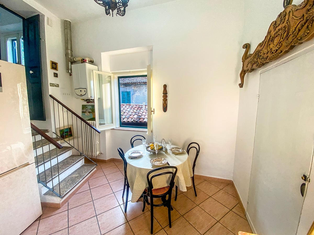 Restored 360° Historic Penthouse, Centro Storico of Penne