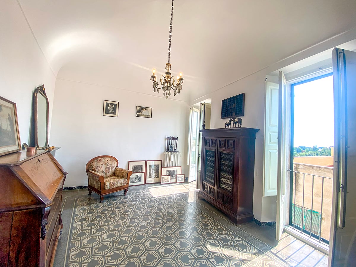 Restored 360° Historic Penthouse, Centro Storico of Penne