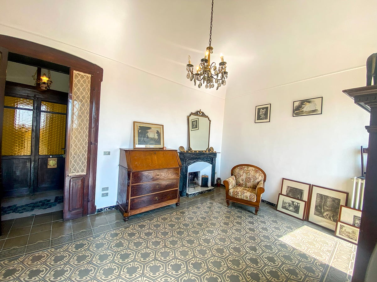 Restored 360° Historic Penthouse, Centro Storico of Penne