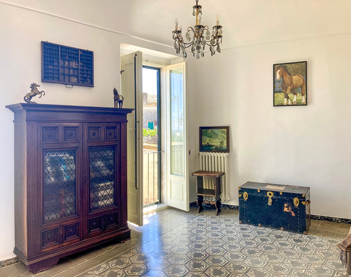 Restored 360° Historic Penthouse, Centro Storico of Penne