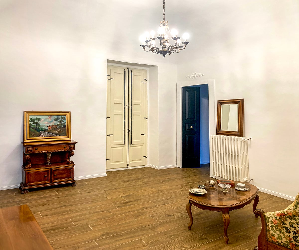 Restored 360° Historic Penthouse, Centro Storico of Penne