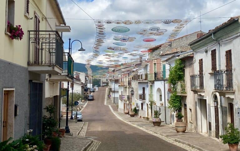 Abruzzo’s 7% Flat Tax: What ‘Expats’ and Locals Really Pay