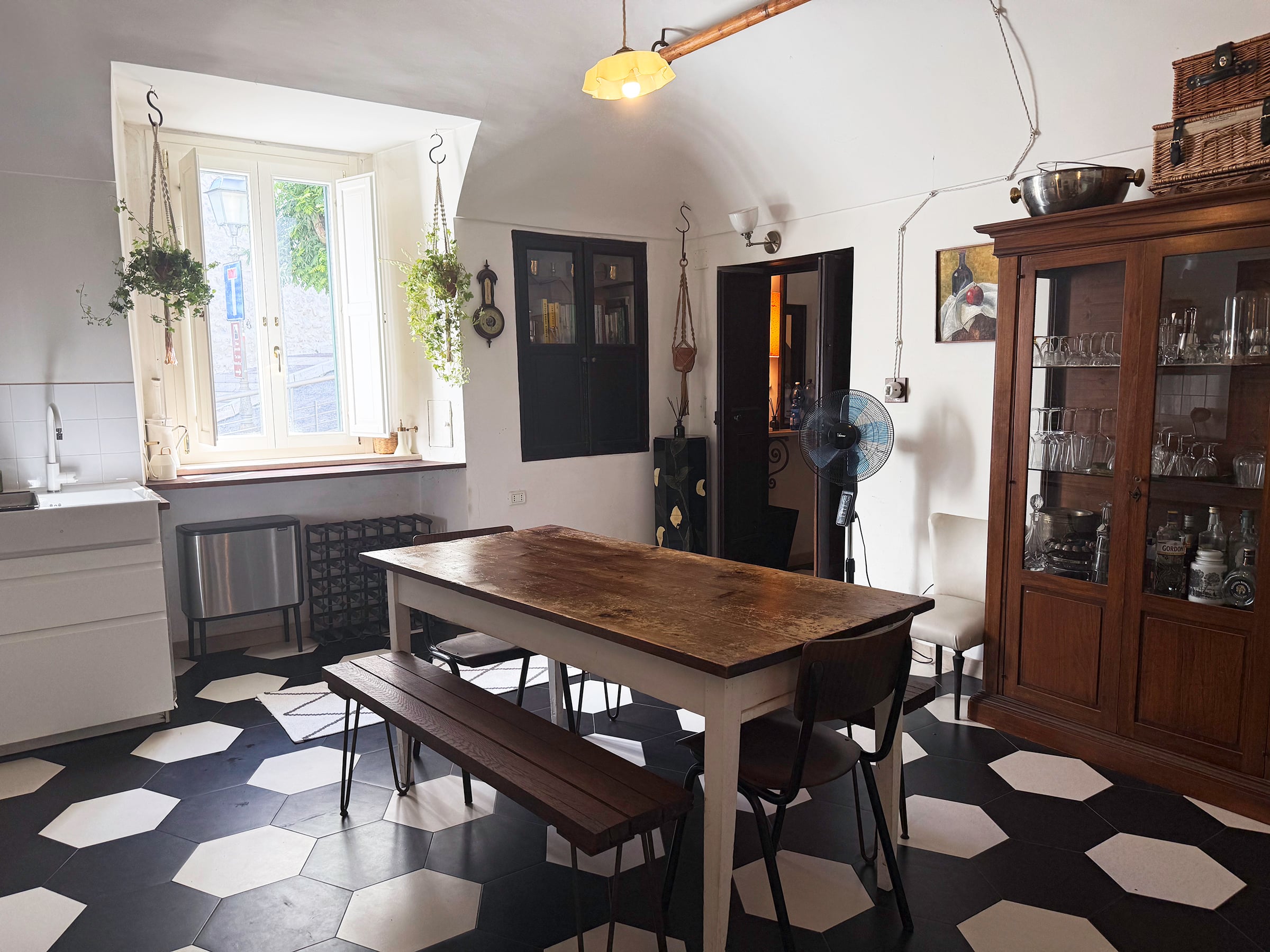 Energy-Efficient Palazzo for Sale in Historic Furci, Abruzzo