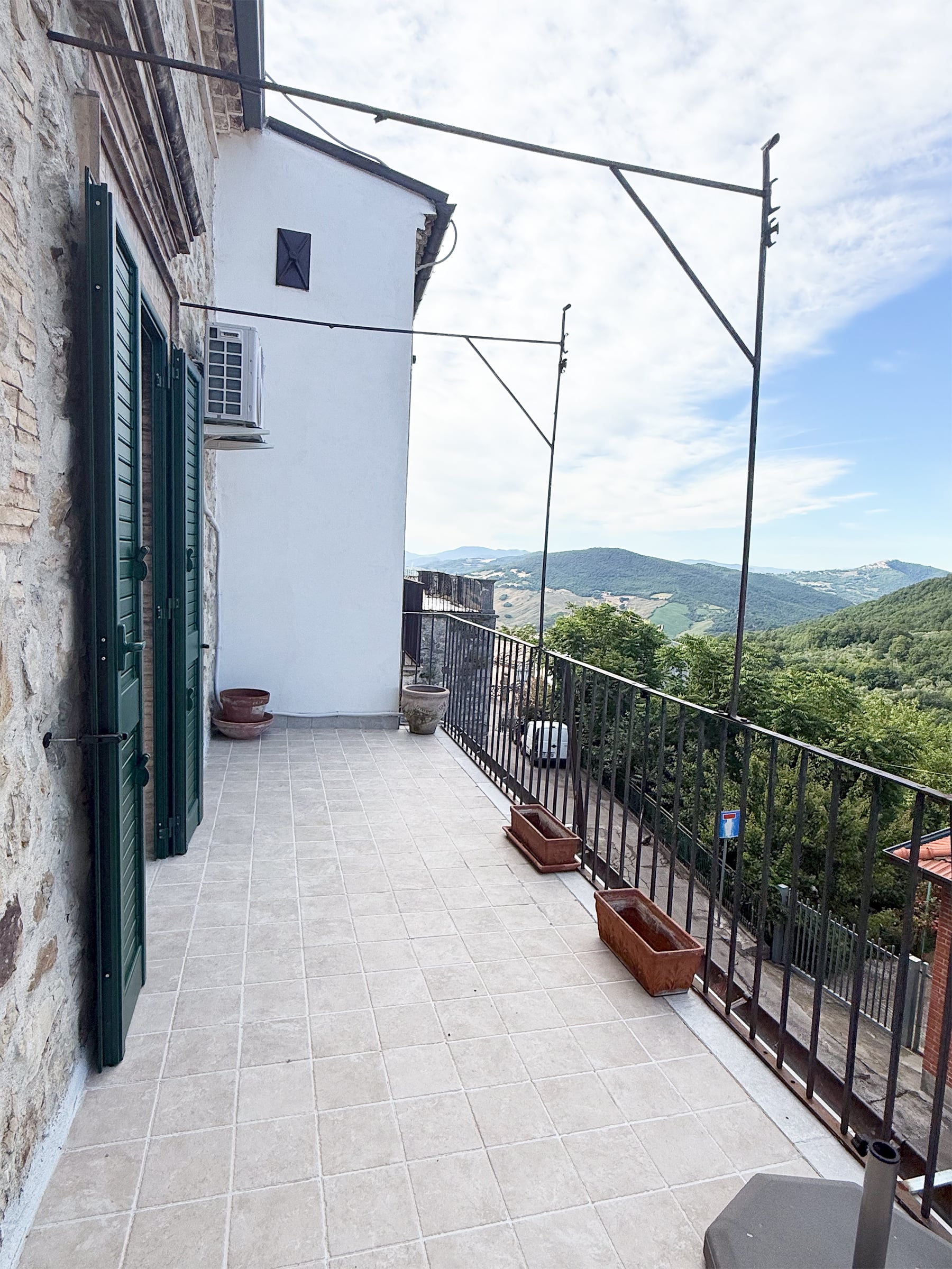 Energy-Efficient Palazzo for Sale in Historic Furci, Abruzzo