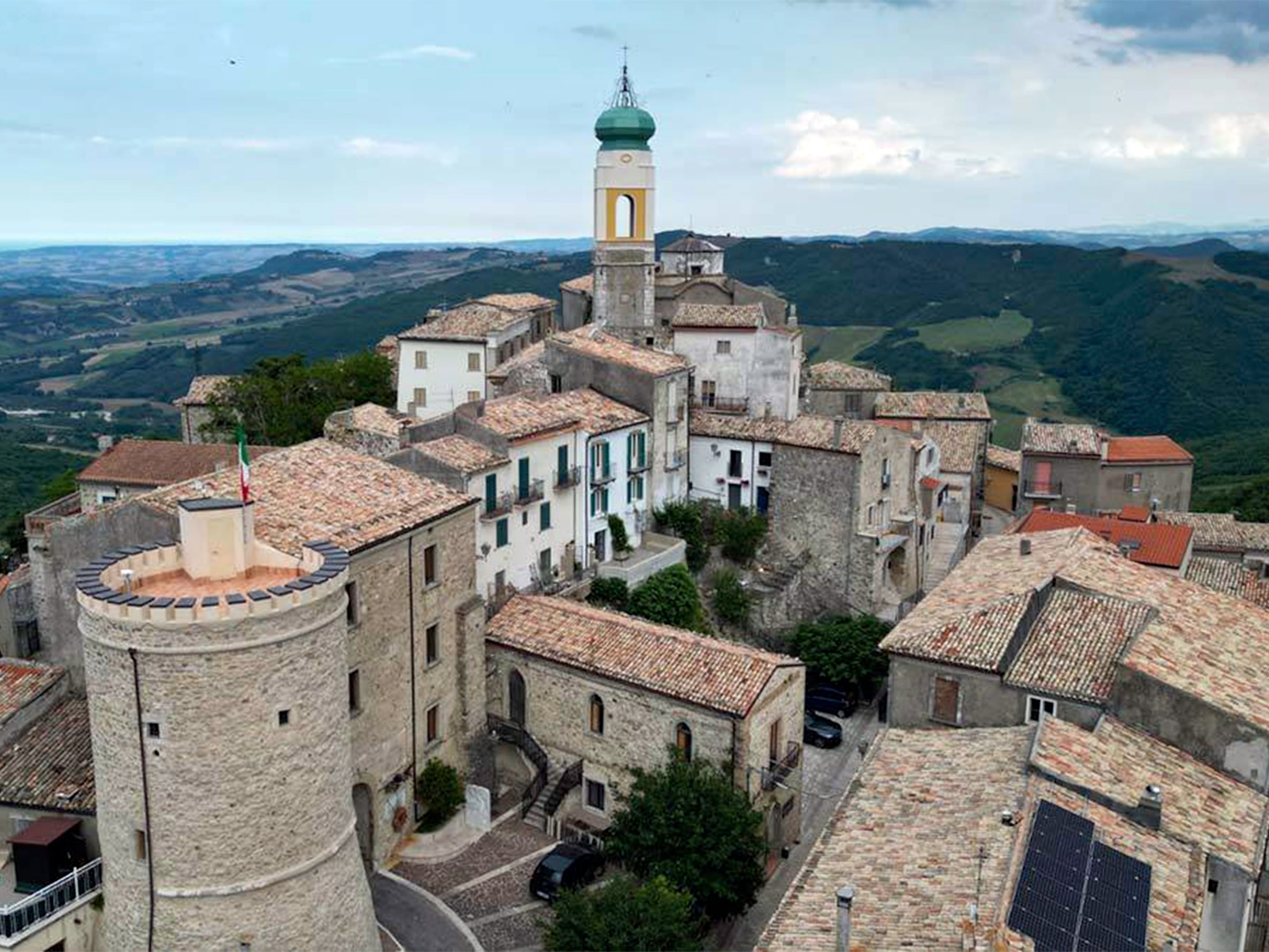 Energy-Efficient Palazzo for Sale in Historic Furci, Abruzzo