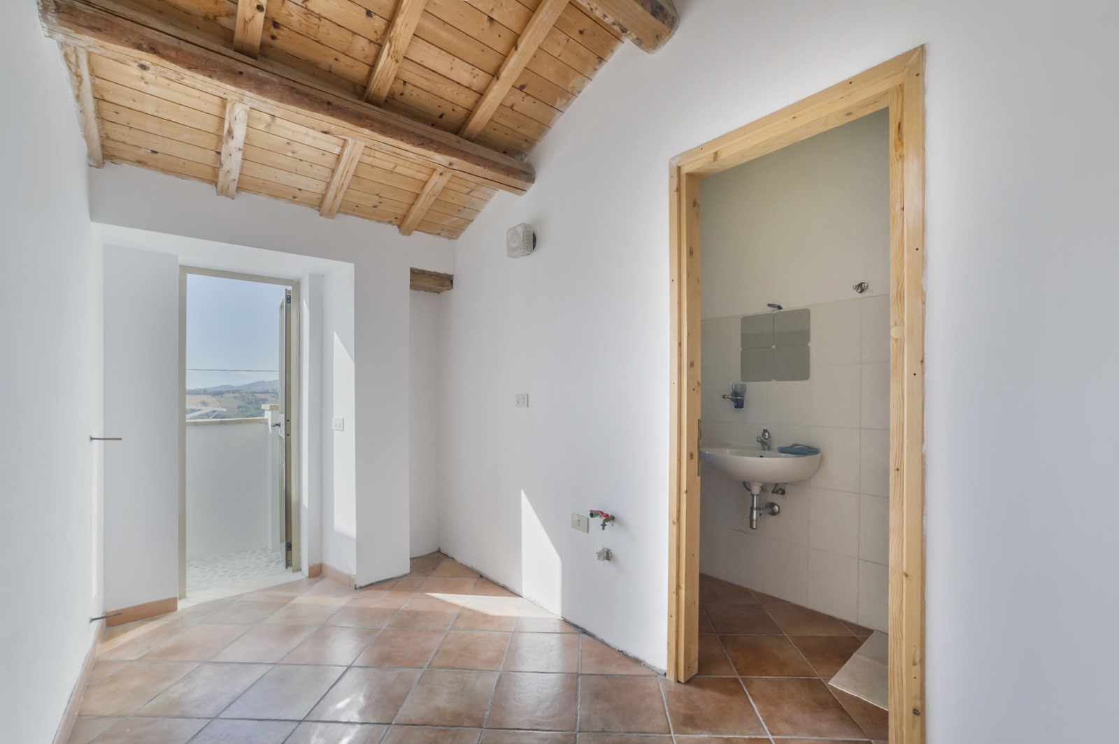 Restored Roccafinadomo Farmhouse for Abruzzo Home or Business