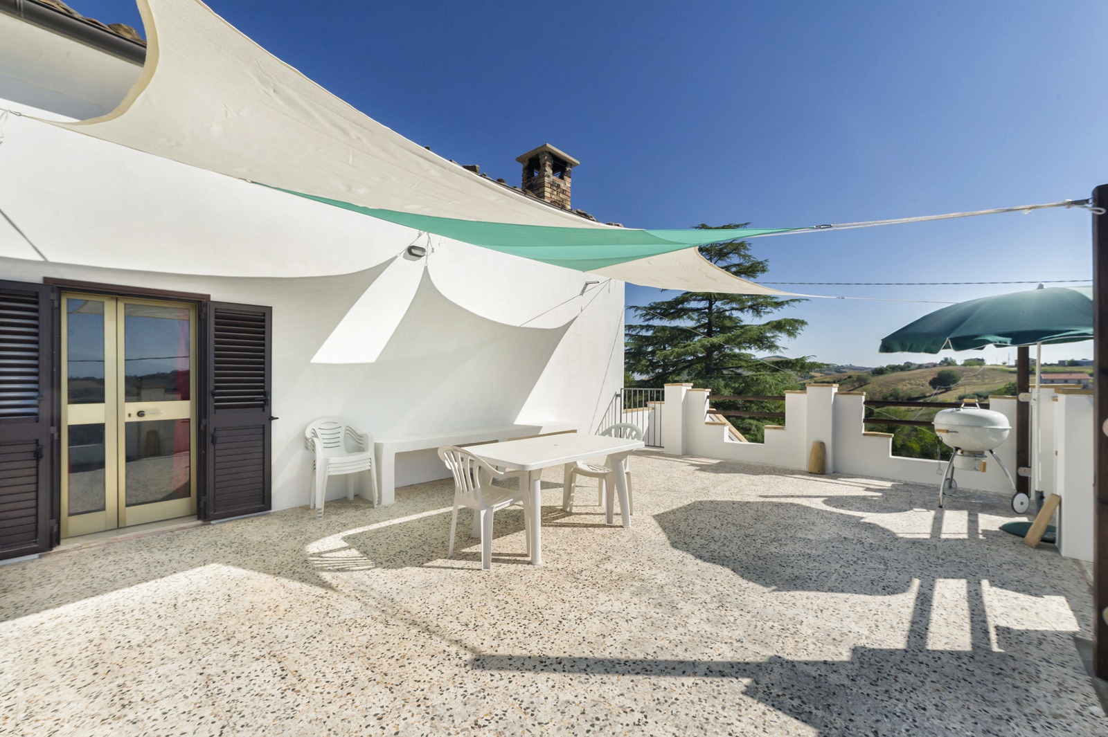 Restored Roccafinadomo Farmhouse for Abruzzo Home or Business